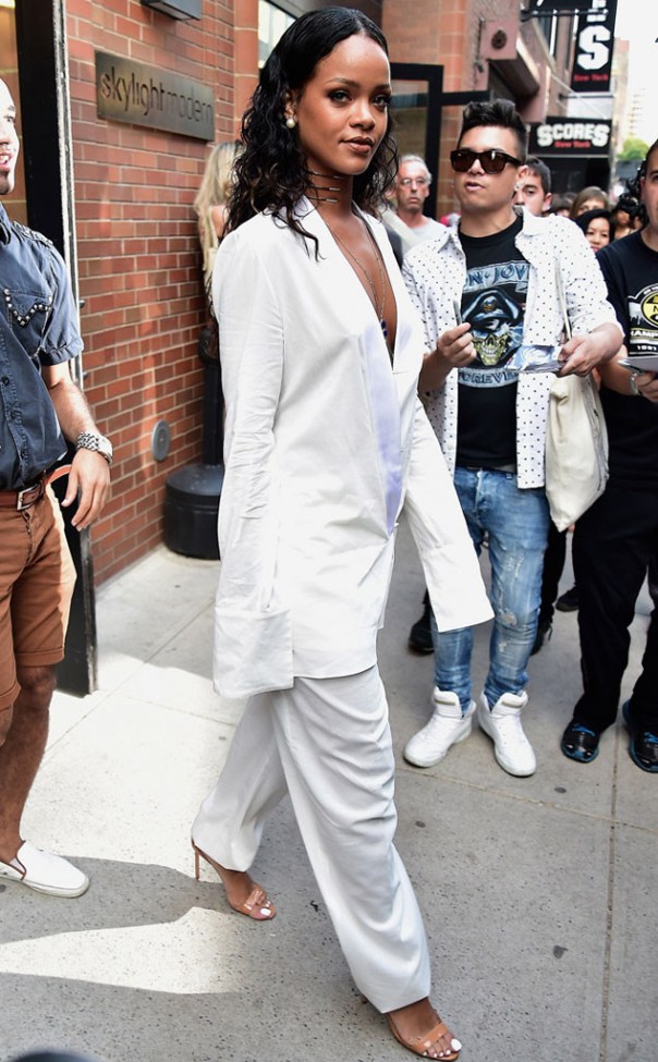 rs_634x1024-140908092715-634-rihanna-nyfw.ls.9814